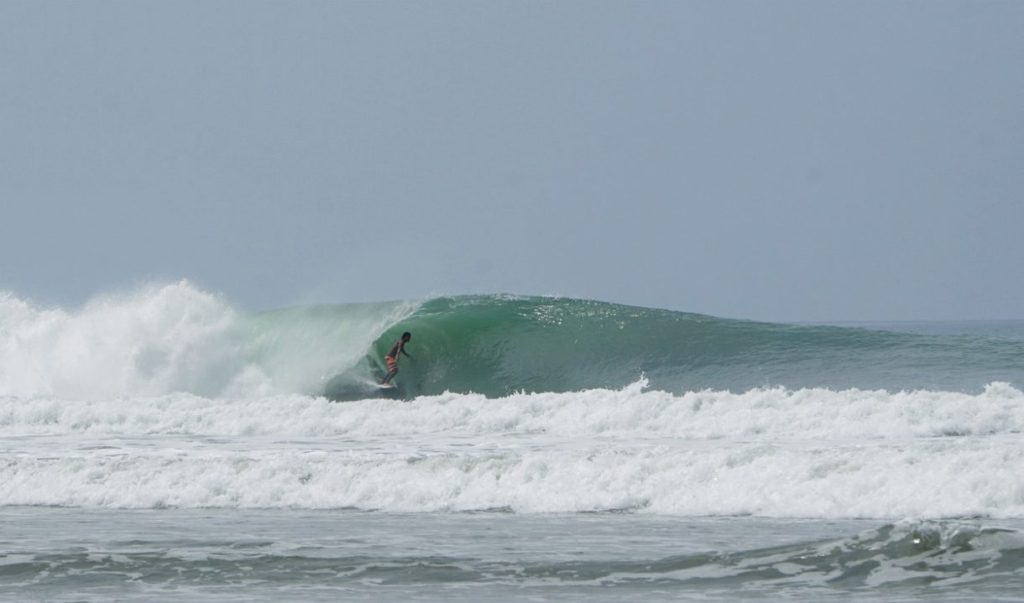 surfing in ecuador