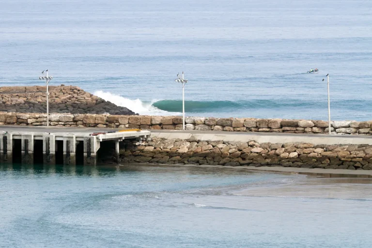 ecuador surf manta guide trip surfing