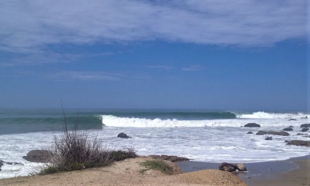 surfing ecuador playas guided trip